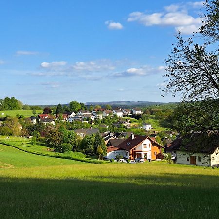 Steewer Landhaus Gemuetliche Ferienwohnung Bis 6 Pers In Ruhiger Ortsrandlage Stebach Eksteriør bilde