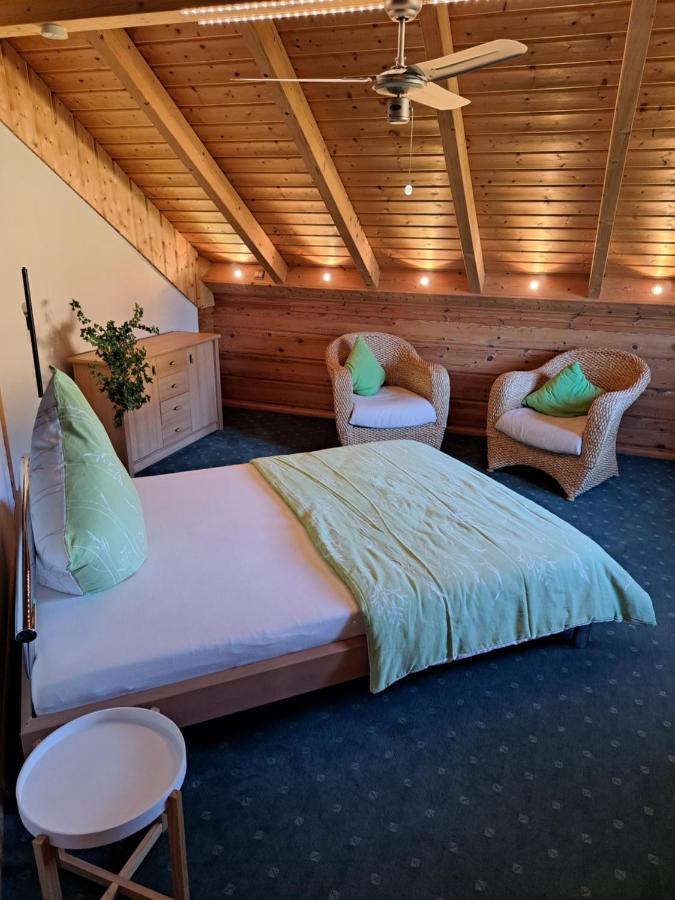 Steewer Landhaus Gemuetliche Ferienwohnung Bis 6 Pers In Ruhiger Ortsrandlage Stebach Eksteriør bilde