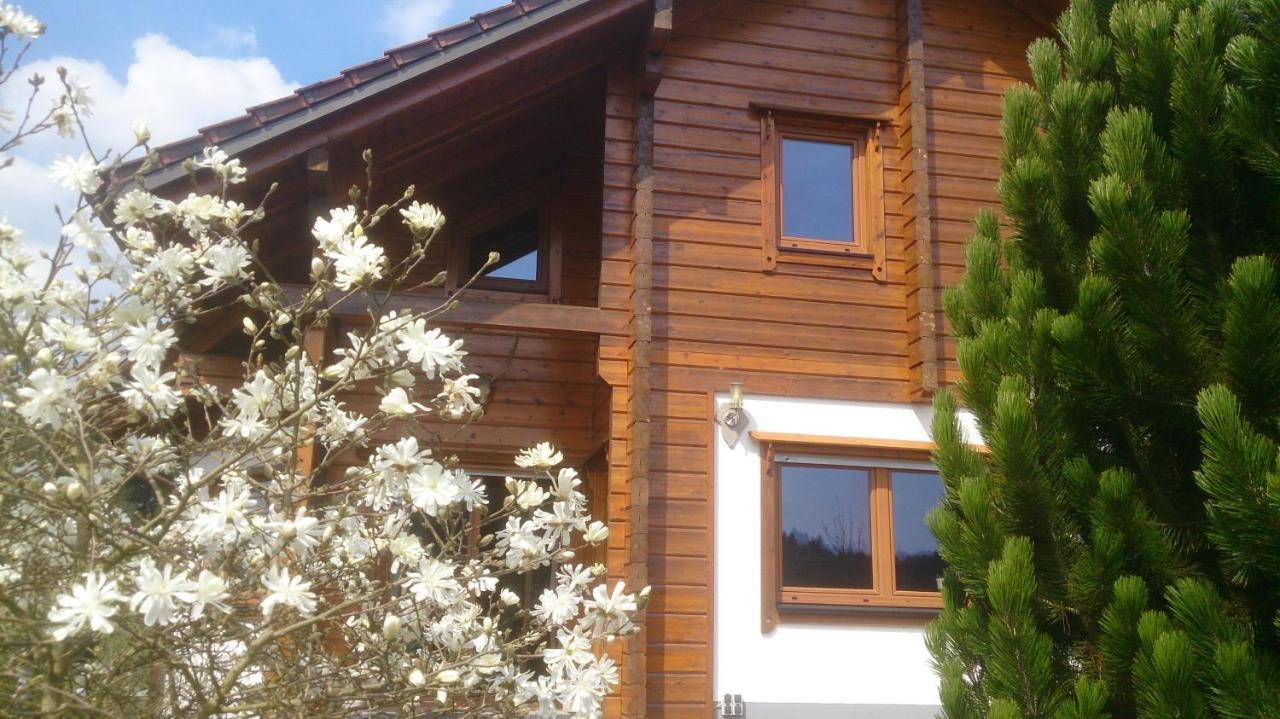 Steewer Landhaus Gemuetliche Ferienwohnung Bis 6 Pers In Ruhiger Ortsrandlage Stebach Eksteriør bilde